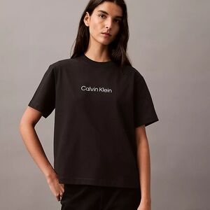 Calvin Klein / Black Logo T-Shirt / Size Large